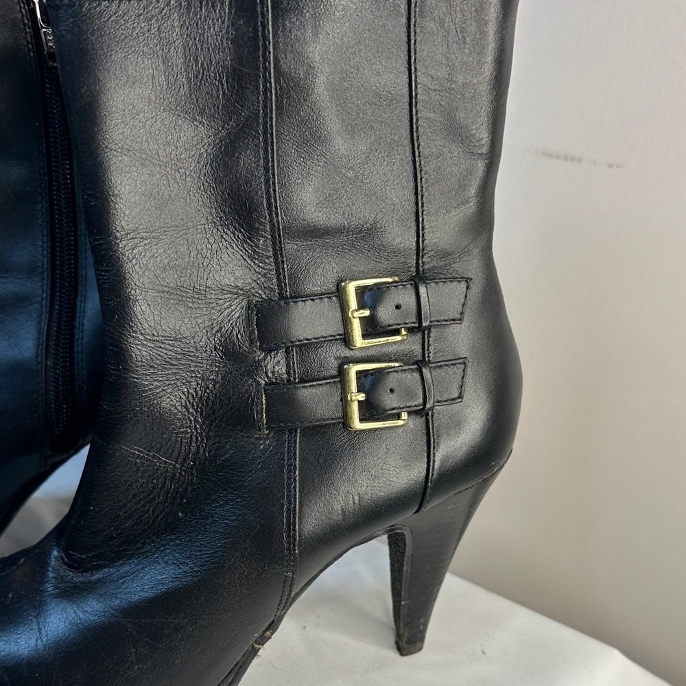 Kelly & Katie Black Heeled Boots with Gold Buckles - Picture 4 of 8